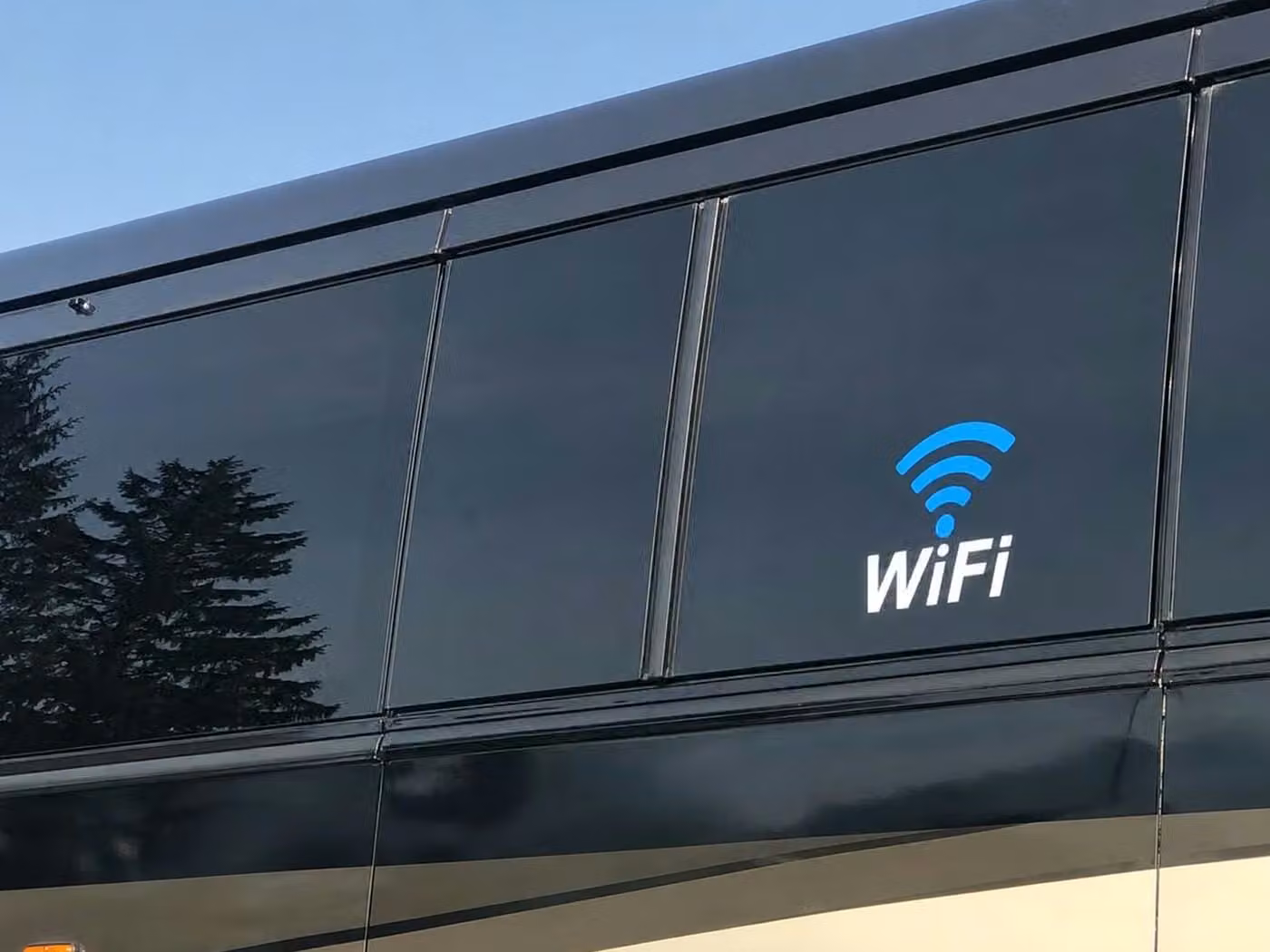 pleasant hill 18 passenger minibus wifi