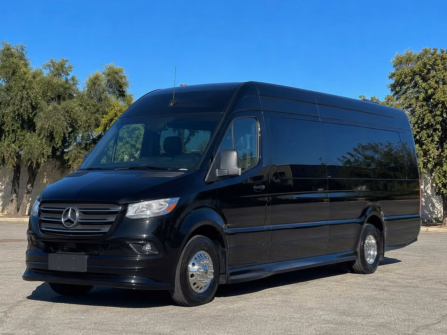 pleasant hill charter buses minibuses party buses and sprinter vans in pleasant hill